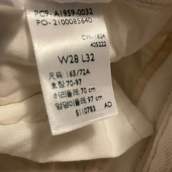 Women’s Ivory Levi’s 501s “90s” - Picture 5 of 5